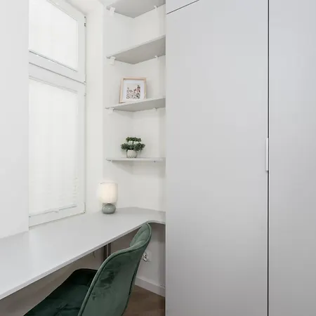 City Centre Deluxe Studio With Mezzanine Apartman